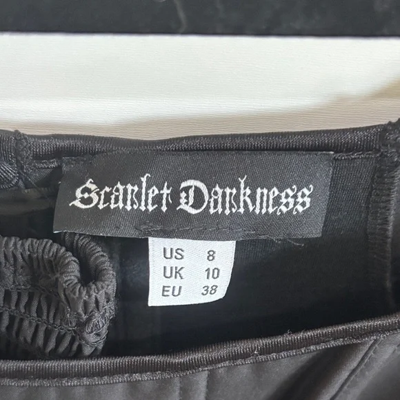 Elegant Black Long Sleeve Dress - Picture 4 of 6